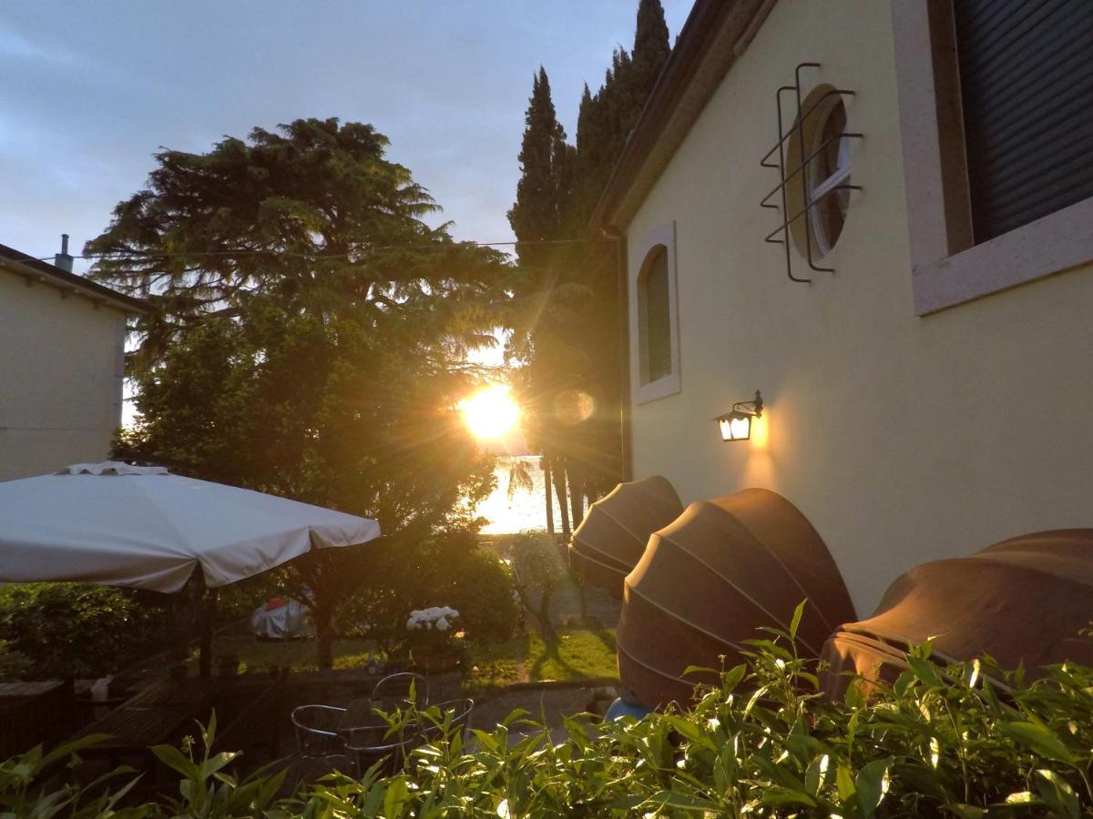 Villa Corteolivo Rooms Торрі-дель-Бенако Екстер'єр фото