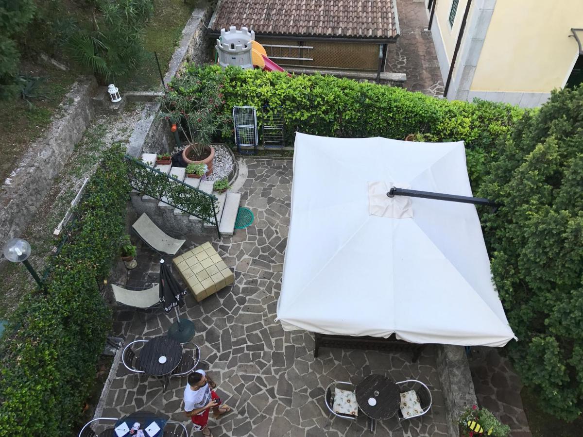 Villa Corteolivo Rooms Торрі-дель-Бенако Екстер'єр фото